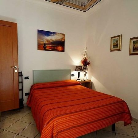 Ninin Vernazza Luaran gambar